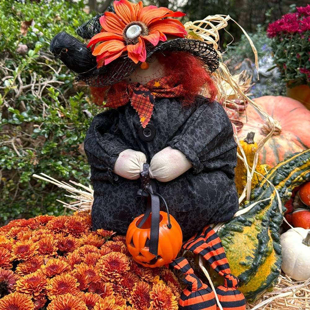 Halloween ๐host pick๐๐ป NWOT holiday handcrafted Shabby Chic doll - Picture 1 of 10